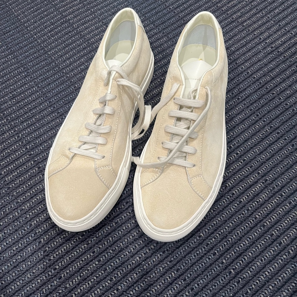 common projects sneaker